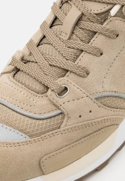 Polo Ralph Lauren TRACKSTR LACE UNISEX - Sneakersy Niskie - Straw Khaki -Polo Ralph Lauren 1eaf5bde6c554743b4c60a65a2257df7