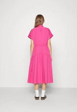 Polo Ralph Lauren CANNA SHORT SLEEVE DAY DRESS - Sukienka Koszulowa - Hot Fuchsia 11 Polo Ralph Lauren CANNA SHORT SLEEVE DAY DRESS - Sukienka Koszulowa - Hot Fuchsia -Polo Ralph Lauren 283f38fcf2e84d309fbfe635ce8f6188