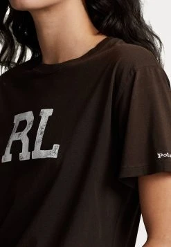 Polo Ralph Lauren PRIDE TEE SHORT SLEEVE - T-shirt Z Nadrukiem - Antique Brown -Polo Ralph Lauren 6a31c800f6ae4f6fba94572cabc839c3