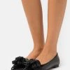 Polo Ralph Lauren ASHTYN FLATS LOAFER - Półbuty Wsuwane - Black