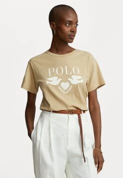 Polo Ralph Lauren SHORT SLEEVE - T-shirt Z Nadrukiem - Classic Tan