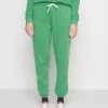 Polo Ralph Lauren ANKLE ATHLETIC - Spodnie Treningowe - Raft Green 1 Polo Ralph Lauren ANKLE ATHLETIC - Spodnie Treningowe - Raft Green -Polo Ralph Lauren a530cf255a67460e82e1fb48a48d0368
