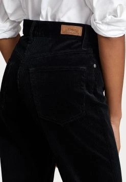 Polo Ralph Lauren STRAIGHT FULL LENGTH FLAT FRONT - Spodnie Materiałowe - Black -Polo Ralph Lauren adee1ad07054444e9aac91298a66f620