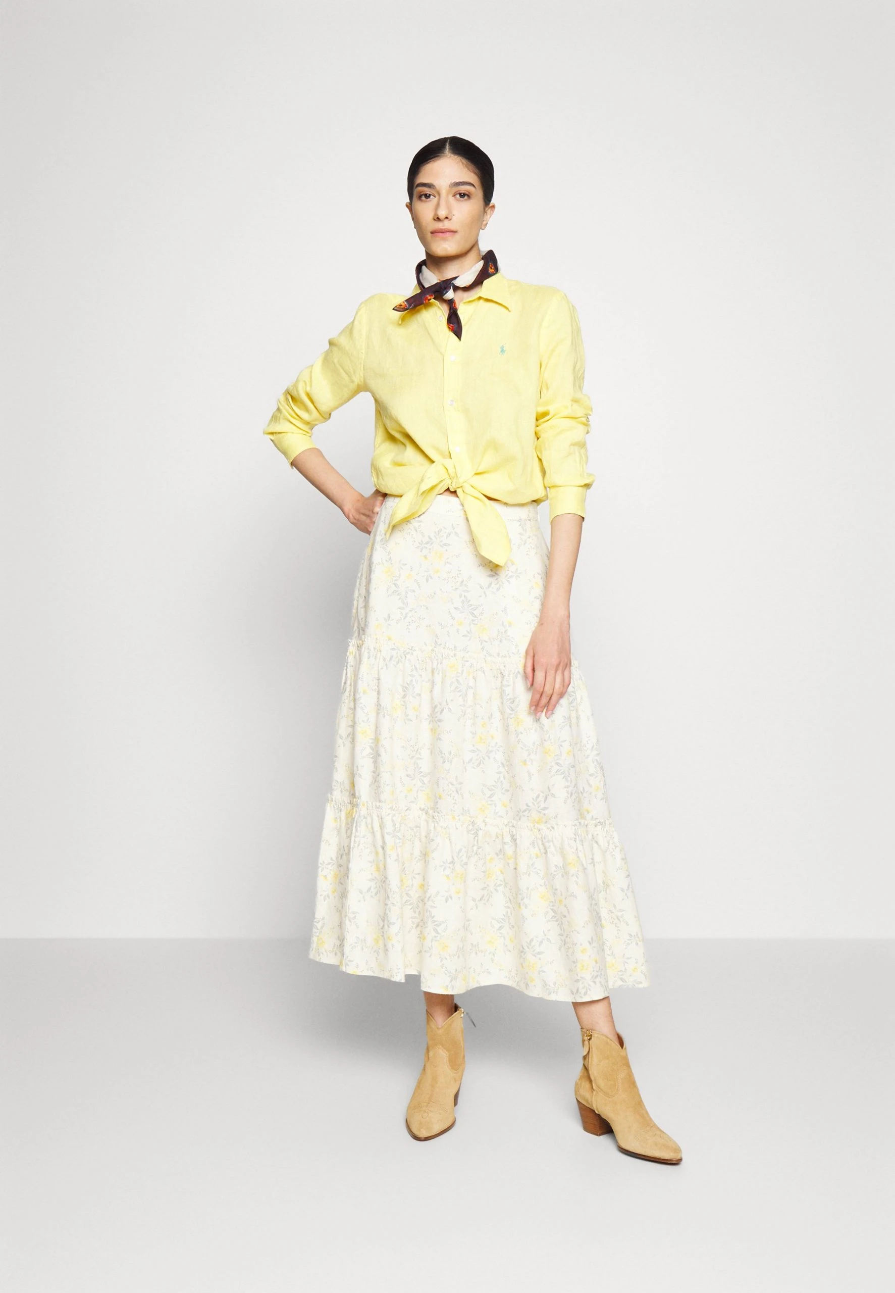 Polo Ralph Lauren FLORAL TWO-TIERED LINEN MIDI SKIRT - Spódnica Trapezowa - Yellow Vine 4 Polo Ralph Lauren FLORAL TWO-TIERED LINEN MIDI SKIRT - Spódnica Trapezowa - Yellow Vine - obrazek 2