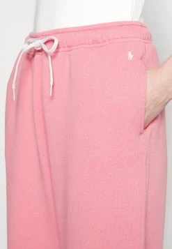 Polo Ralph Lauren ANKLE ATHLETIC - Spodnie Treningowe - Dolce Pink 11 Polo Ralph Lauren ANKLE ATHLETIC - Spodnie Treningowe - Dolce Pink -Polo Ralph Lauren c57a0b92899443d3a8a4d1b4435b8380