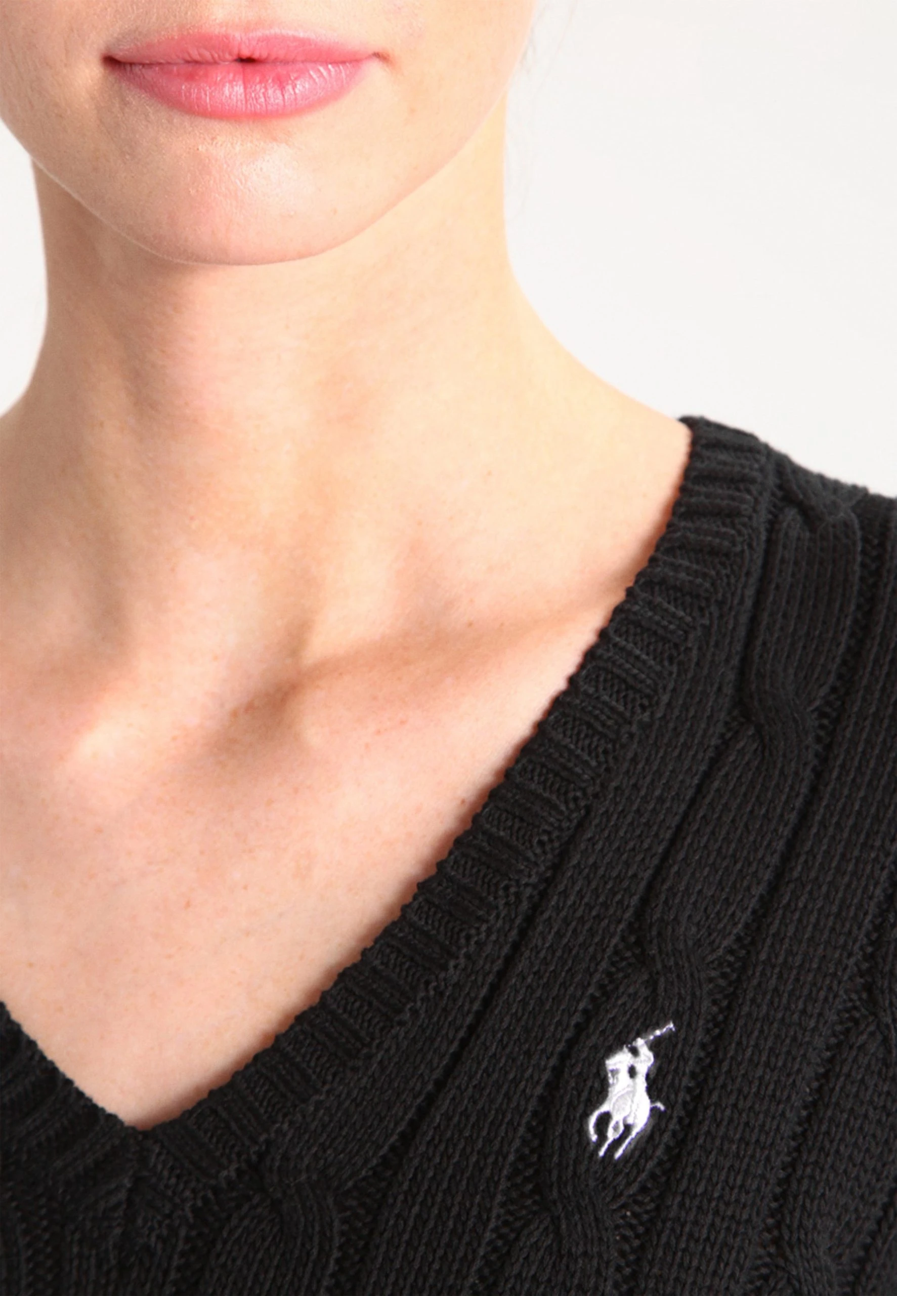 Polo Ralph Lauren CABLE V-NECK - Sweter - Polo Black 6 Polo Ralph Lauren CABLE V-NECK - Sweter - Polo Black - obrazek 4