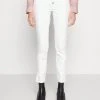 Polo Ralph Lauren TOMPKINS HIGH-RISE SKINNY JEAN - Jeansy Skinny Fit - White -Polo Ralph Lauren eafc3b7d48fc471a907caa0e0815a8ec